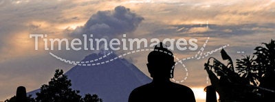 Indonesia, java, Borobudur: Merapi